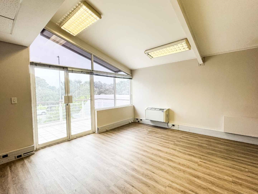 To Let Commercial Property for Rent in Mouille Point Western Cape